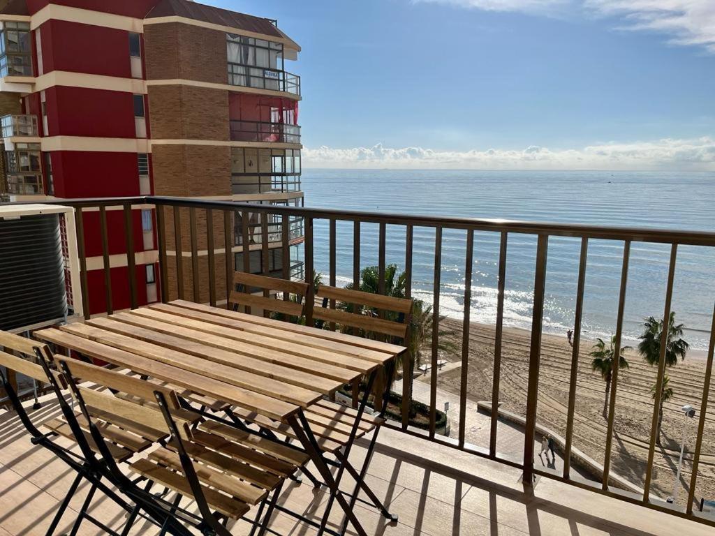Apartamento Frente Al Mar En Calpe Con Parking Para 4 Personas Eksteriør billede
